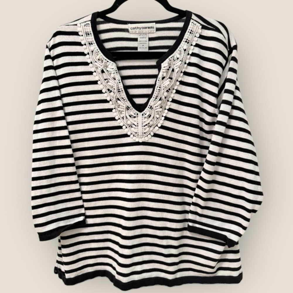 Cathy Daniels Black & White Stripe Knit Plus Top W/ Lace Bead Detail Sz 1x AE